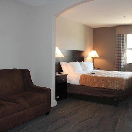 Quality Inn & Suites Port Arthur - Nederland Екстериор снимка