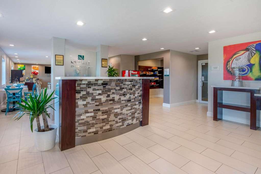 Quality Inn & Suites Port Arthur - Nederland Интериор снимка