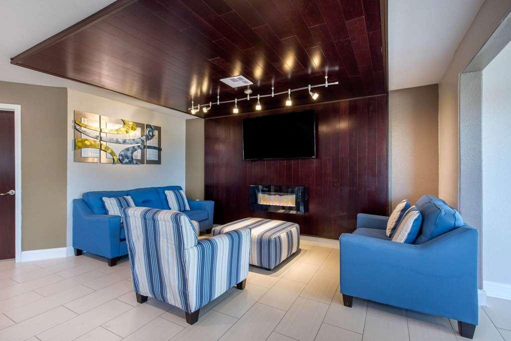 Quality Inn & Suites Port Arthur - Nederland Интериор снимка