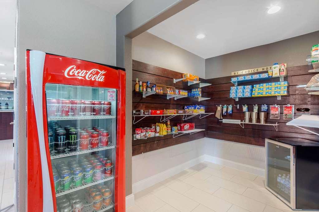 Quality Inn & Suites Port Arthur - Nederland Удобства снимка