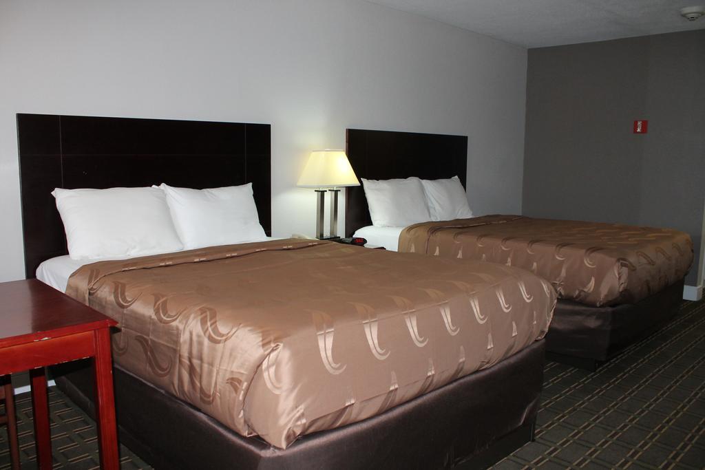 Quality Inn & Suites Port Arthur - Nederland Екстериор снимка