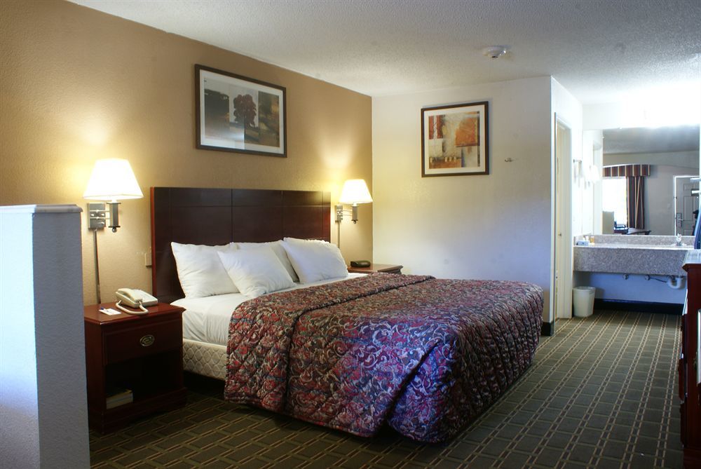 Quality Inn & Suites Port Arthur - Nederland Екстериор снимка