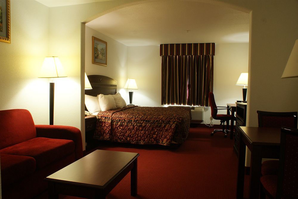 Quality Inn & Suites Port Arthur - Nederland Екстериор снимка