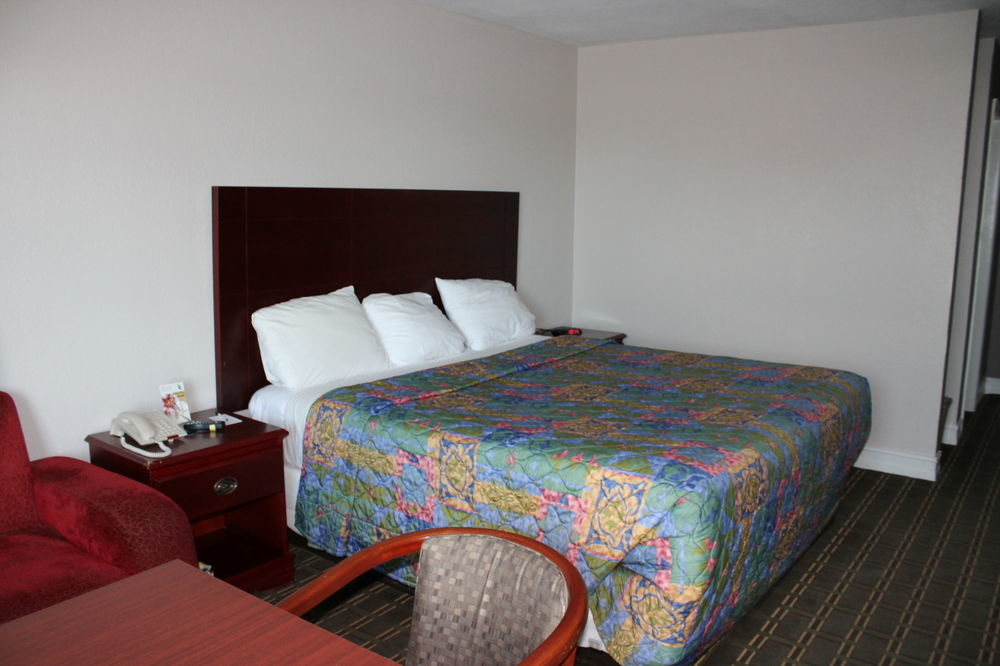Quality Inn & Suites Port Arthur - Nederland Екстериор снимка