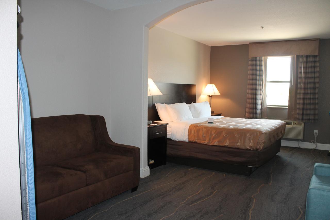 Quality Inn & Suites Port Arthur - Nederland Екстериор снимка