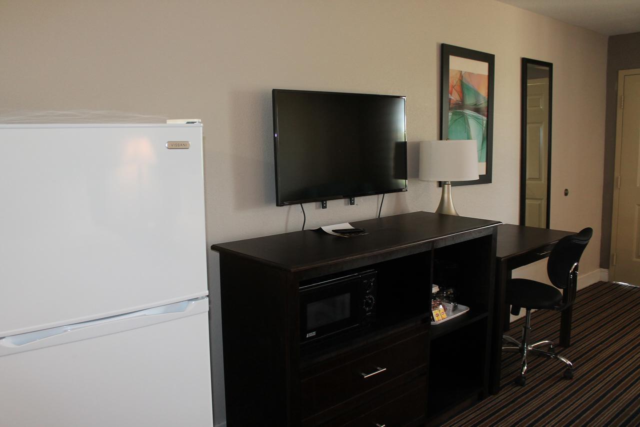 Quality Inn & Suites Port Arthur - Nederland Екстериор снимка